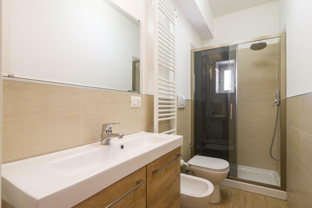 Primopiano - Melzo A Apartment Milan Bagian luar foto